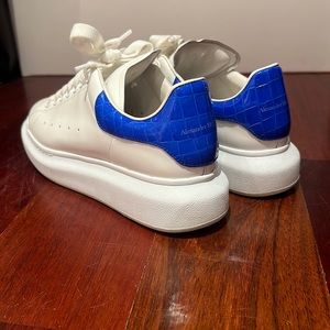 alexander mcqueen oversized sneaker - ultramarine
